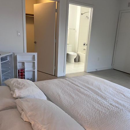 Master Bed Room In Calle Ocho Miami Zewnętrze zdjęcie